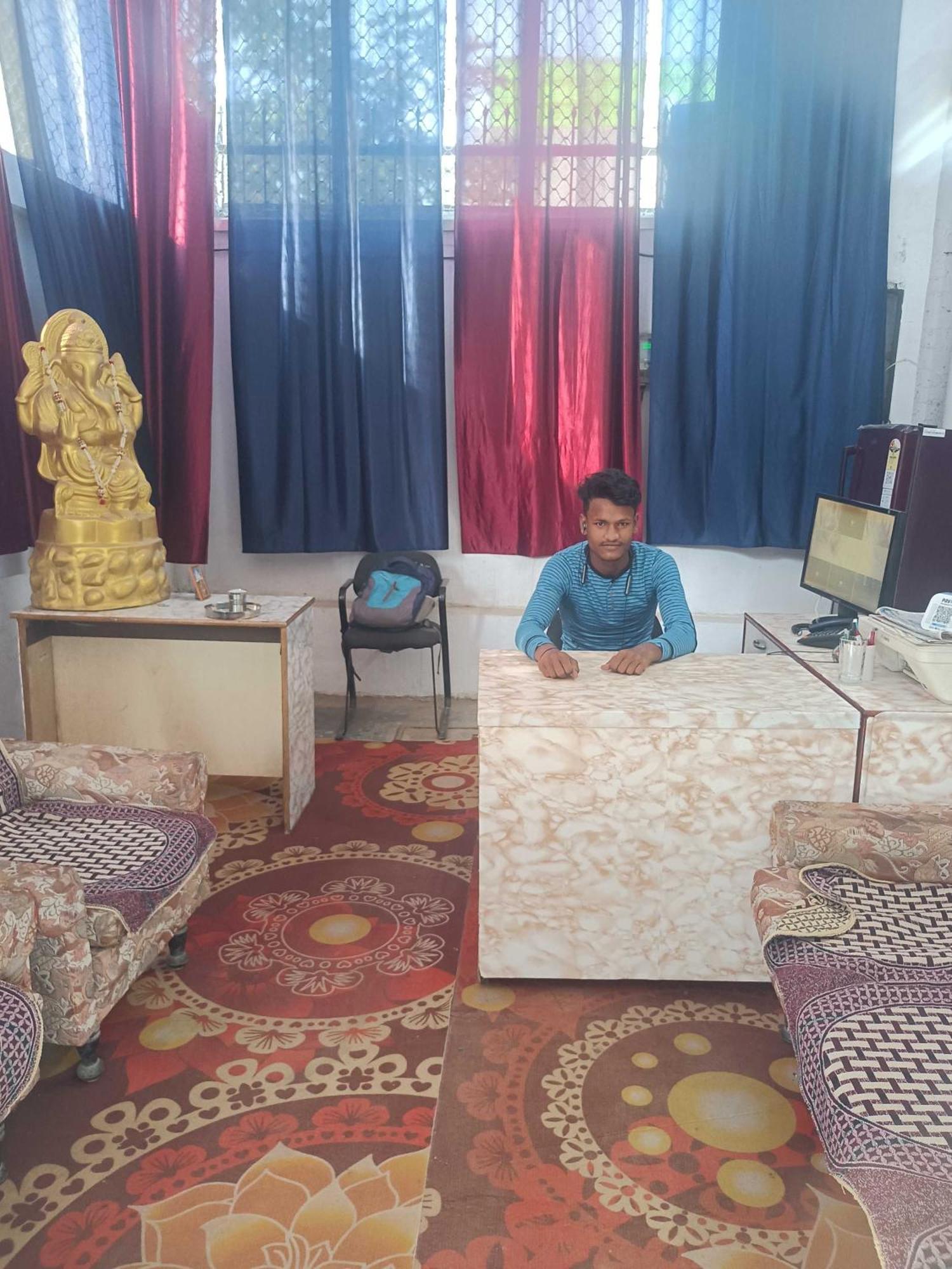 Hotel O Gracious Inn Lucknow Dış mekan fotoğraf